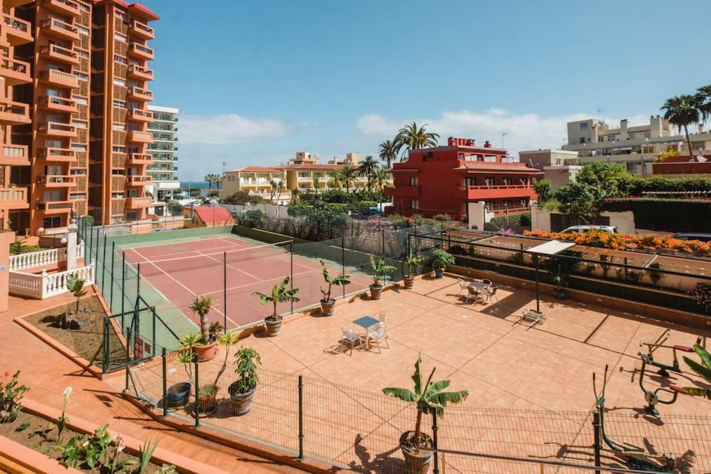 Apartment With Balcony And Swimming Pool Puerto de la Cruz  Bagian luar foto